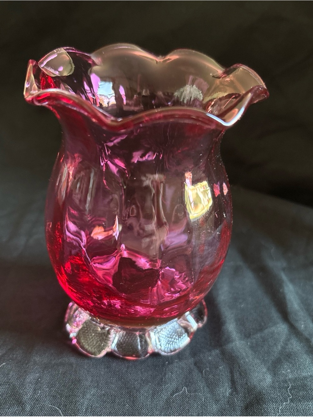VTG Pilgrim cranberry art glass vase 4.5” ruffled rim applied footed base